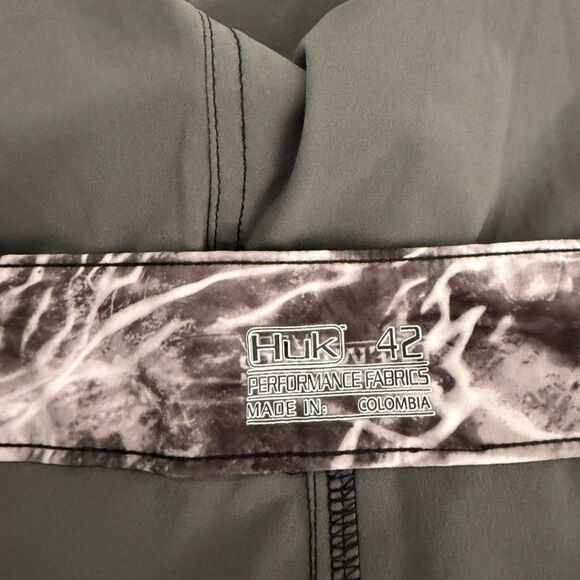 Huk Swim Shorts Men's 42 Gray Printed Lightweight Bathing Suit Board Shorts - Picture 5 of 9